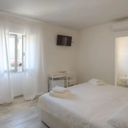 Отель Rione San Carlo Финале Лигуре