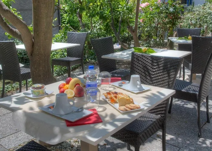 Отель Rione San Carlo